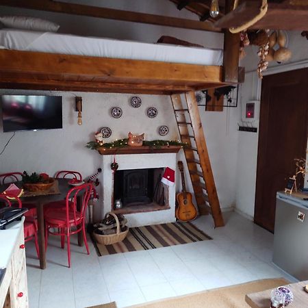 Sol'S Place Mytilene Exterior photo