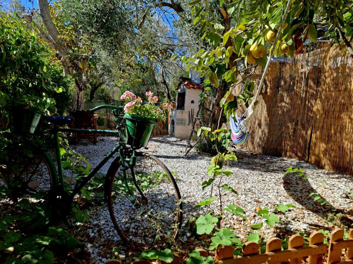 Sol'S Place Mytilene Exterior photo